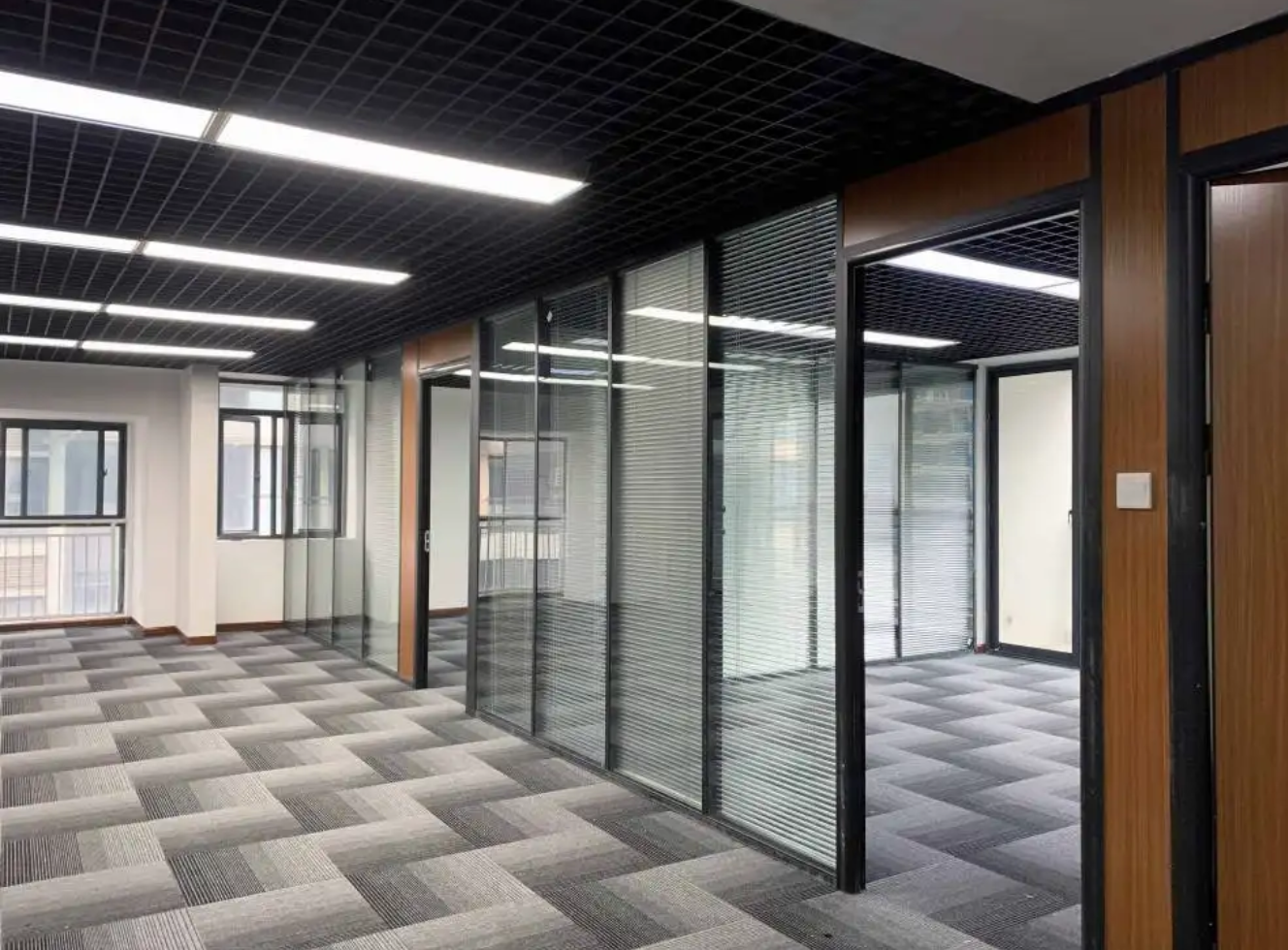 北京办公玻璃隔断常用到的材料都有哪些