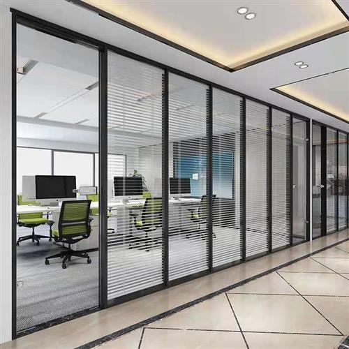 办公室玻璃隔断墙几乎成为了标准配置